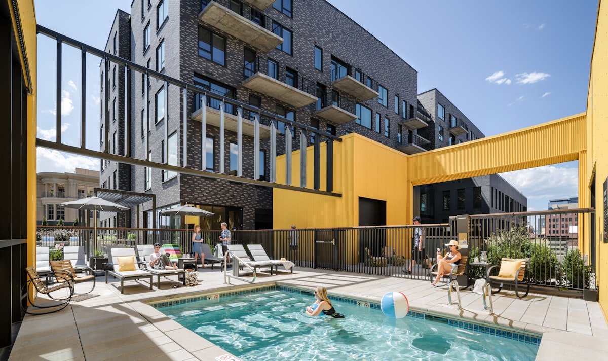 Market Station Mid 2