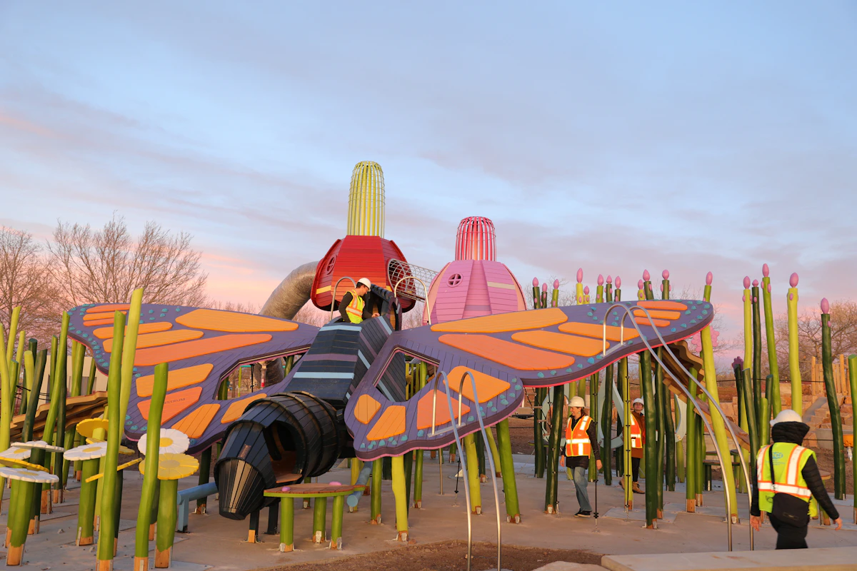 A nature-inspired play environment takes shape—transforming the landscape into a space for exploration, creativity, and discovery.